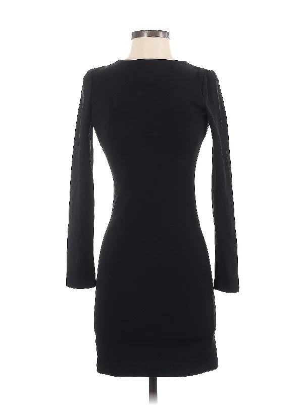 cocktail dress with side embroidery-Cocktail Dress