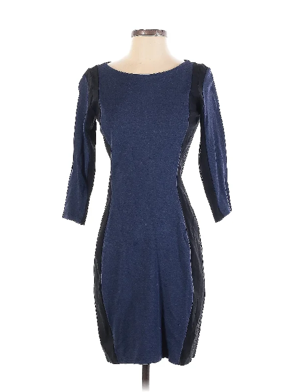 cocktail dress with side embroidery-Cocktail Dress