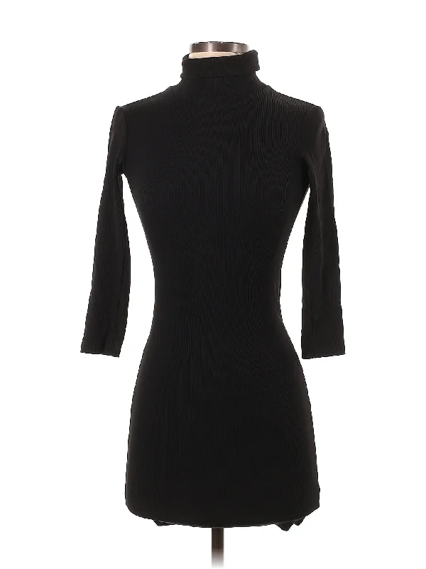 cocktail dress with side rosettes-Cocktail Dress