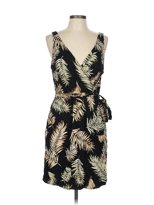 cocktail dress with contrast lining-Cocktail Dress