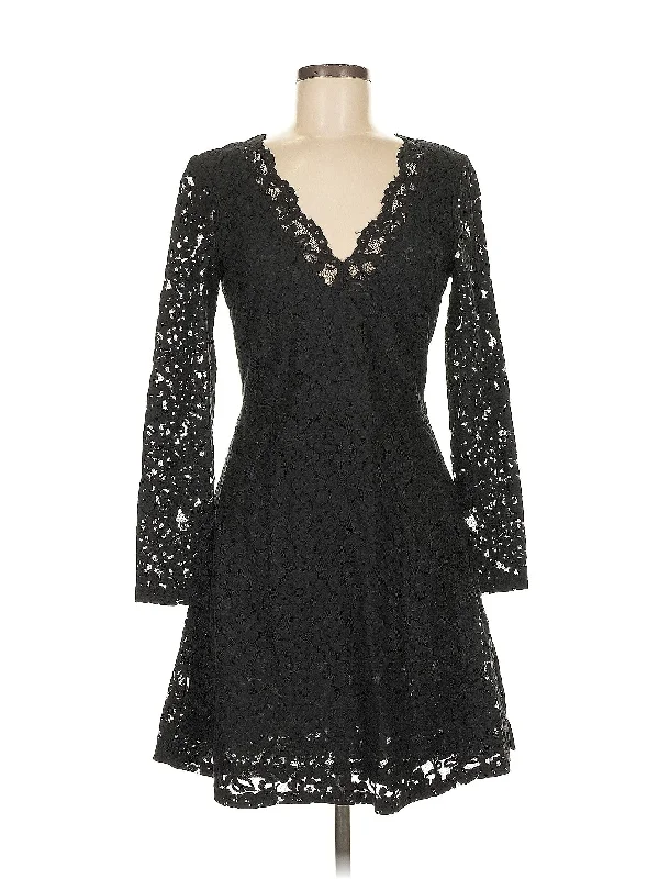 cocktail dress with lace sleeves-Cocktail Dress