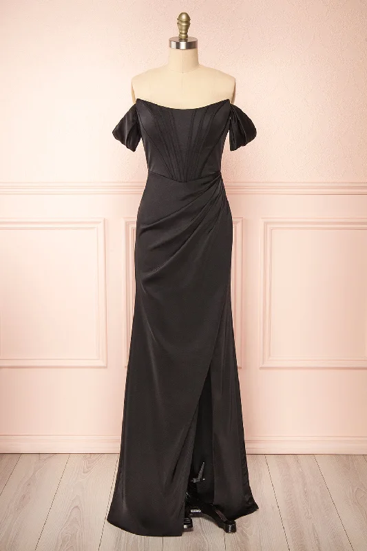 Bridesmaid dress accentuates curves nicely -Namie Black | Corset Maxi Dress w/ Removable Straps Bridesmaid dress accentuates curves nicely -Namie Black | Corset Maxi Dress w/ Removable Straps