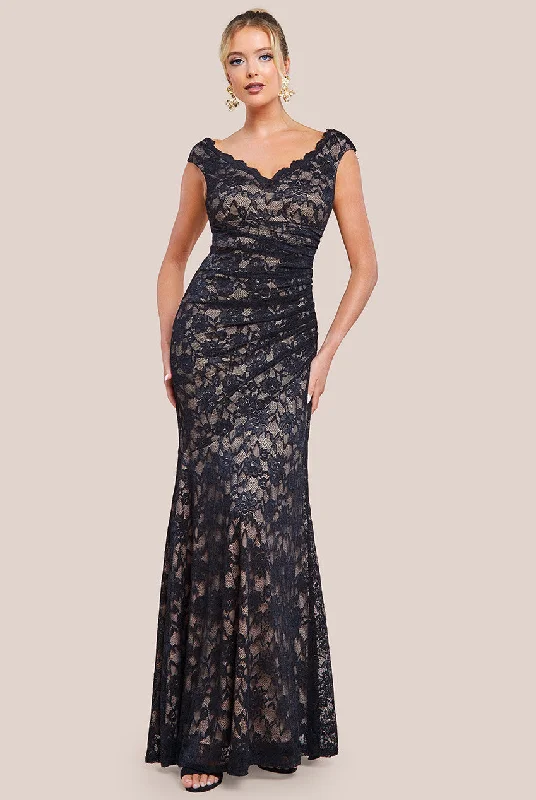 Bridesmaid dress: style guide for wedding -Off The Shoulder Scalloped Neck Maxi Dress - Black by Goddiva Bridesmaid dress: style guide for wedding -Off The Shoulder Scalloped Neck Maxi Dress - Black by Goddiva