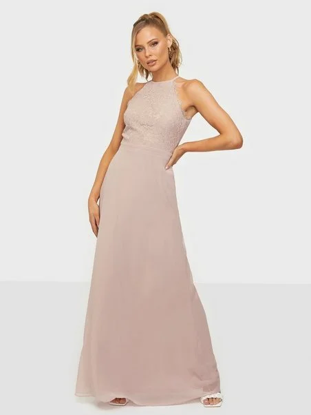 Party dress with a wow factor -Adorable Sportscut Gown Light Pink