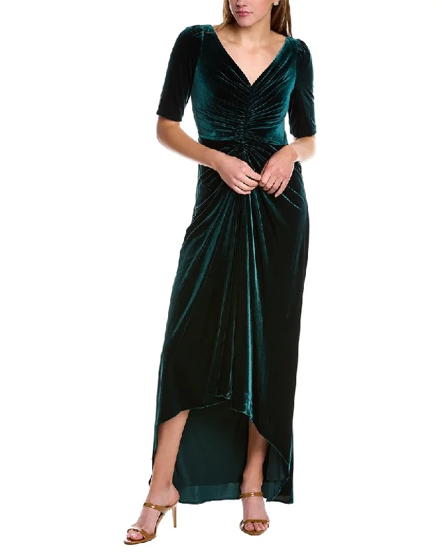 Party dress: dress codes -Adrianna Papell Velvet Gown