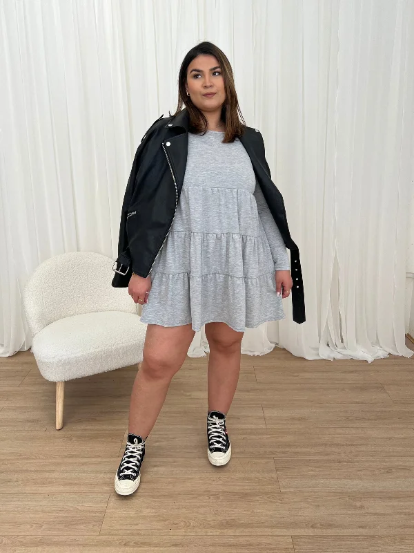 Party dress for a pear shape -Stef Tiered Jersey Smock Dress / Grey