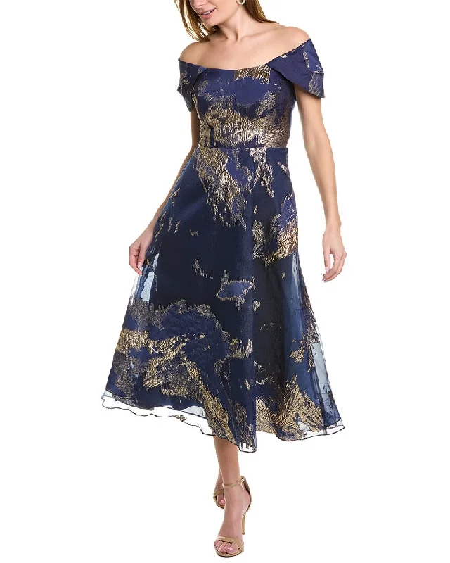 Party dress: how to choose -Teri Jon Capelet Gown