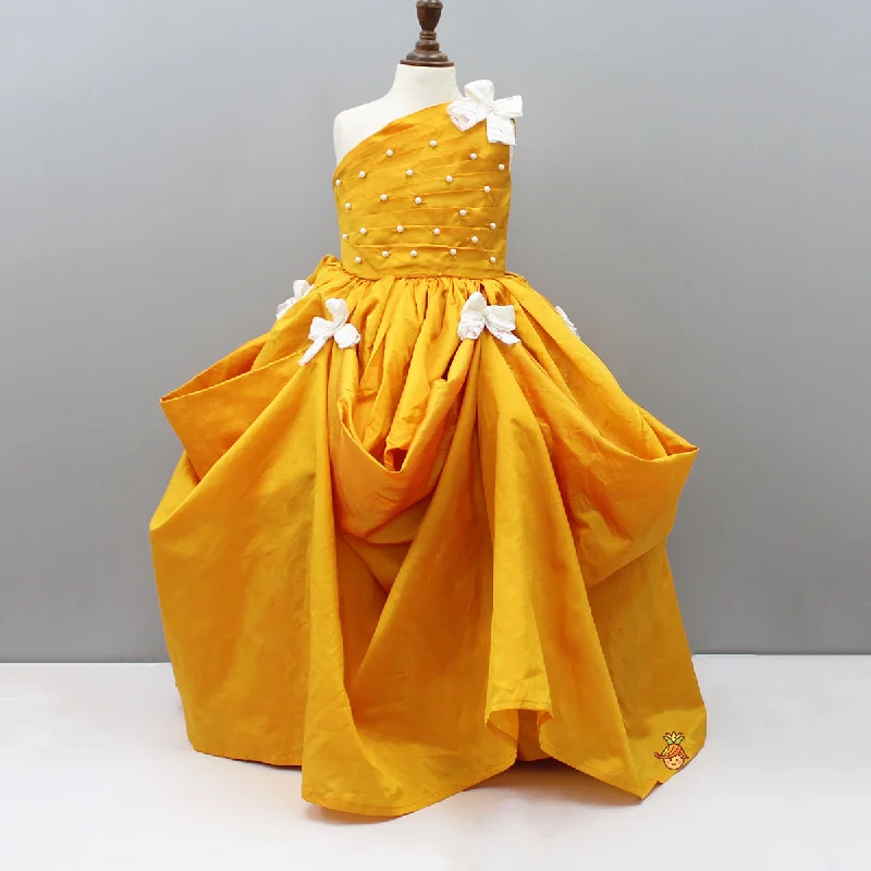 Party dress: care tips -Elegant Pearls And Pin Tuck Detailed Gown