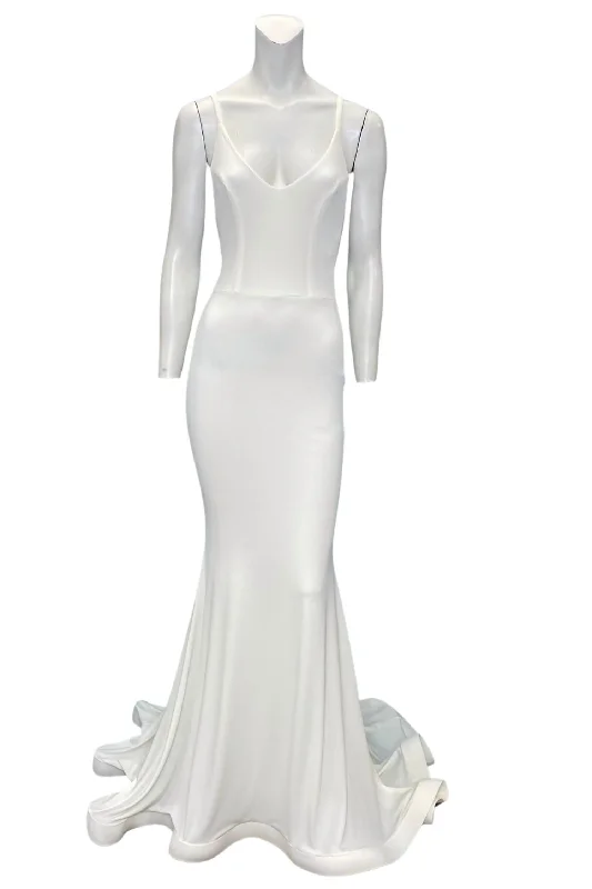 evening gowns for hourglass figures-Evening Gown In Ivory