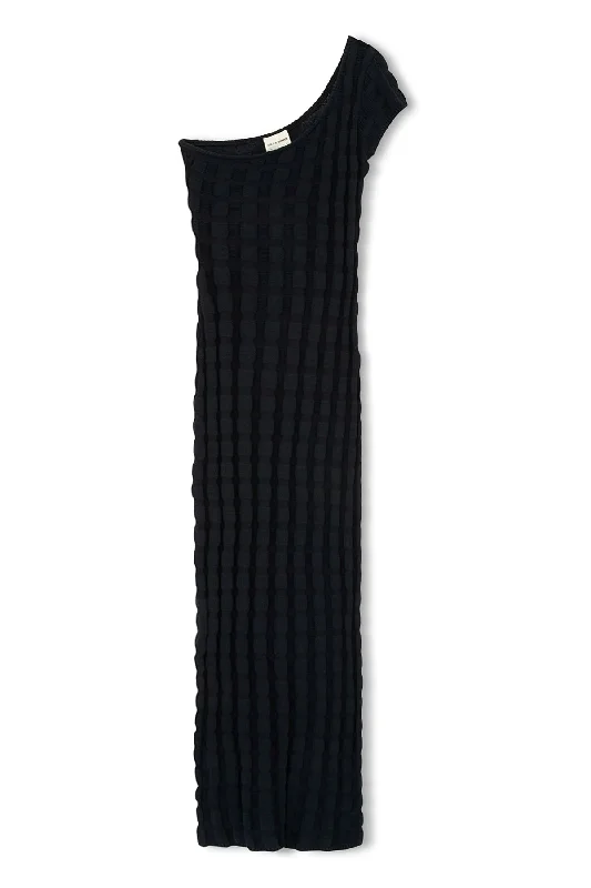 evening gowns for beach weddings-Midnight Textured Knit Dress