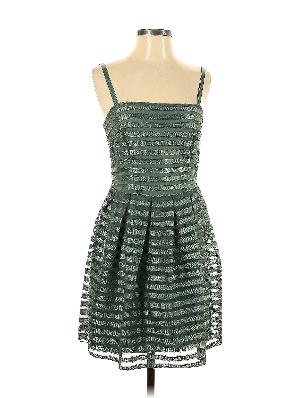 cocktail dress with side gathers-Cocktail Dress