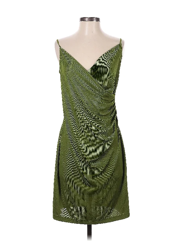 cocktail dress with side appliques-Cocktail Dress