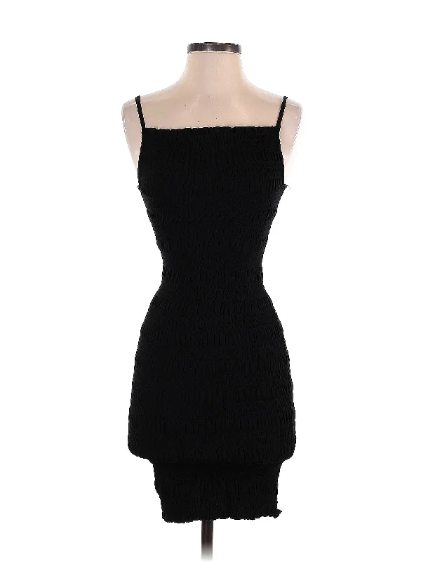 square neck cocktail dresses for retro feel-​Cocktail Dress