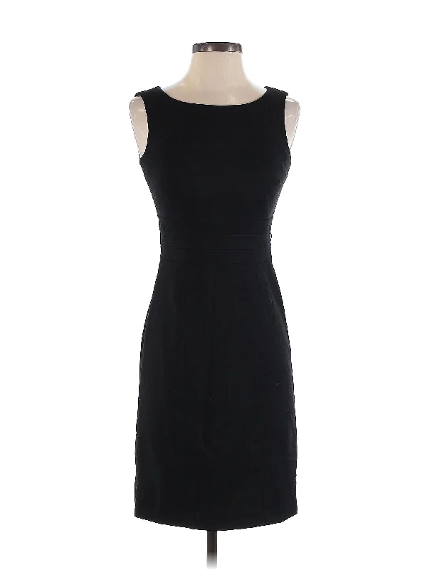 knee-length cocktail dresses for classic cut-​Cocktail Dress