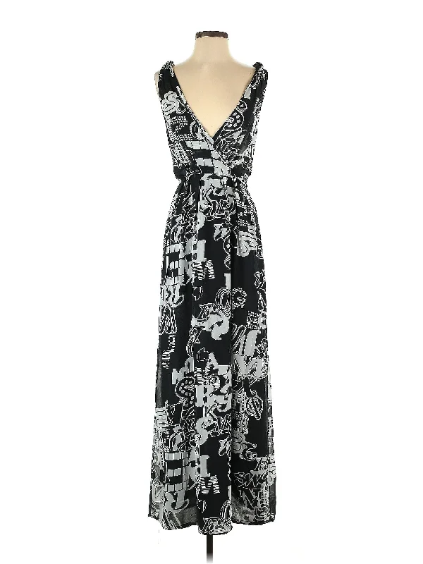 cocktail dress with side appliques-Cocktail Dress
