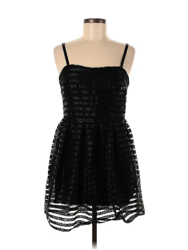 cocktail dress with side pockets-Cocktail Dress