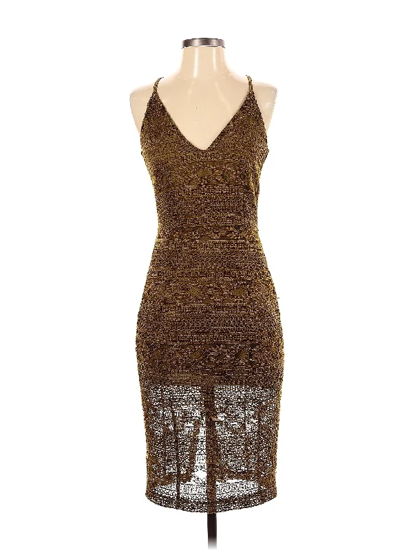 cocktail dress with tiered skirt-Cocktail Dress