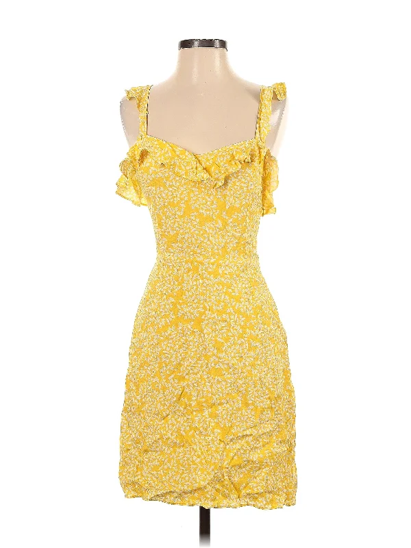cocktail dress length etiquette guide-Cocktail Dress