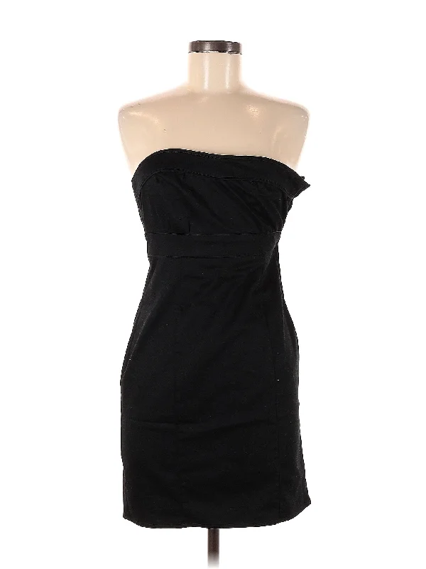 keyhole back cocktail dresses for unique detail-​Cocktail Dress