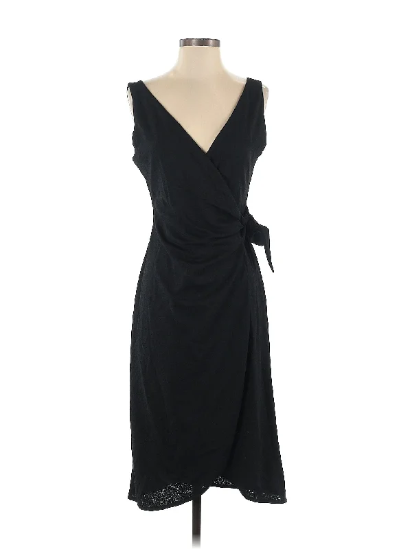 feathered cocktail dresses for dramatic effect-​Cocktail Dress