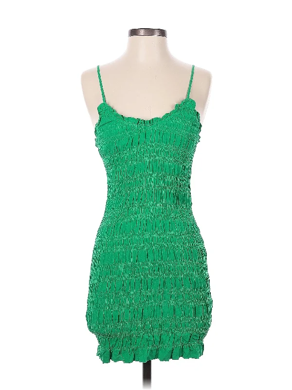 cocktail dress with side embroidery-Cocktail Dress