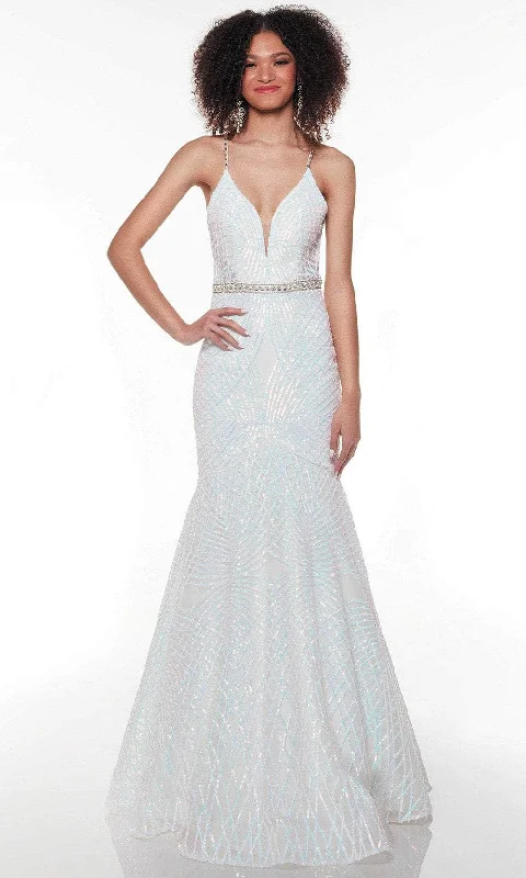 Best wedding dresses for petite brides now--Alyce Paris 61289