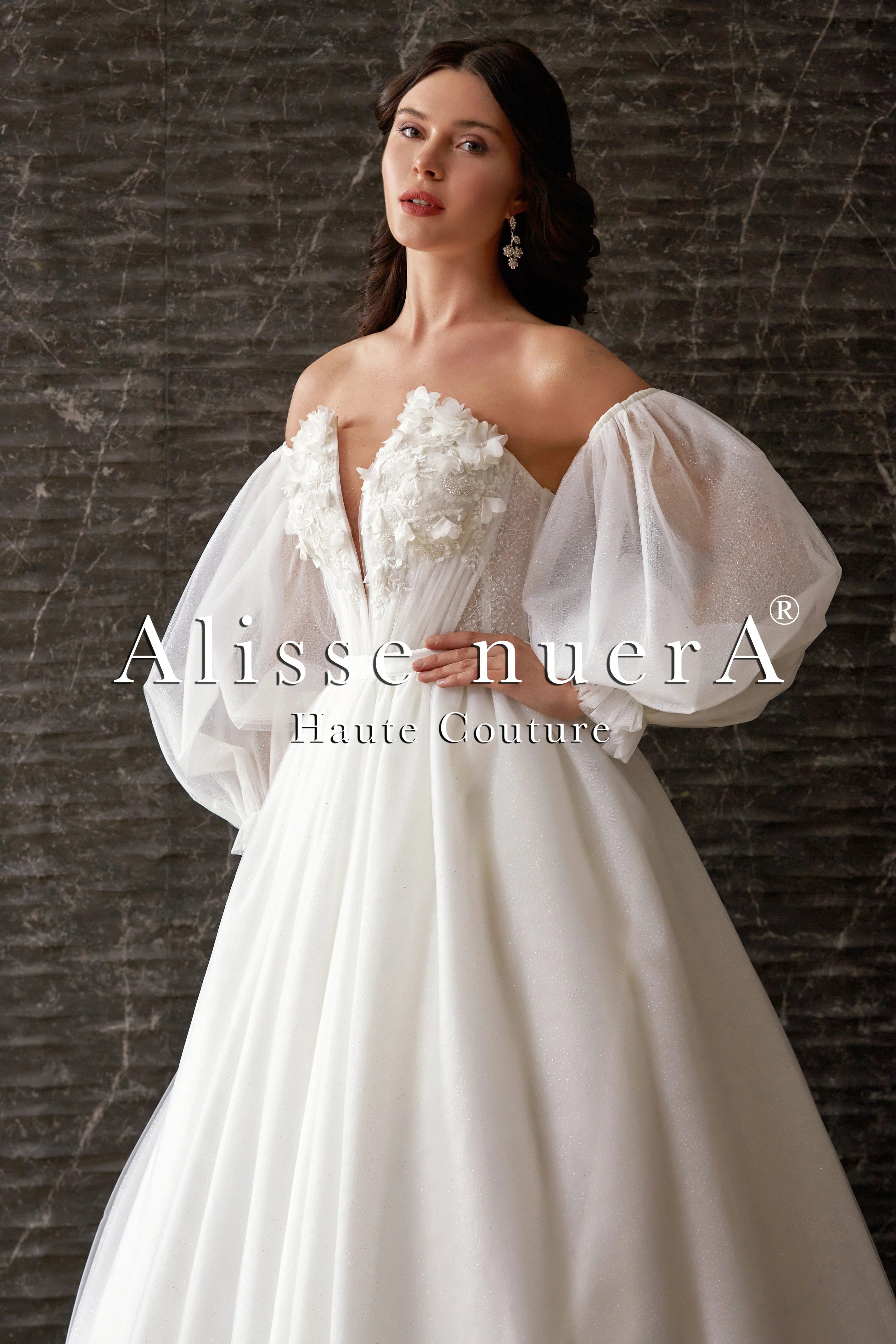 Wedding dress that is unforgettable amaze--Detachable Balloon Sleeve 3D Effect Floral Top Mini Bridal Dress with Removable Pleated Skirt Wedding dress that is unforgettable amaze--Detachable Balloon Sleeve 3D Effect Floral Top Mini Bridal Dress with Removable Pleated Skirt