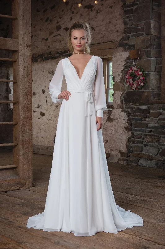 Wedding dress designer style chic best--Justin Alexander Sweetheart - 1108 Sample Gown Wedding dress designer style chic best--Justin Alexander Sweetheart - 1108 Sample Gown