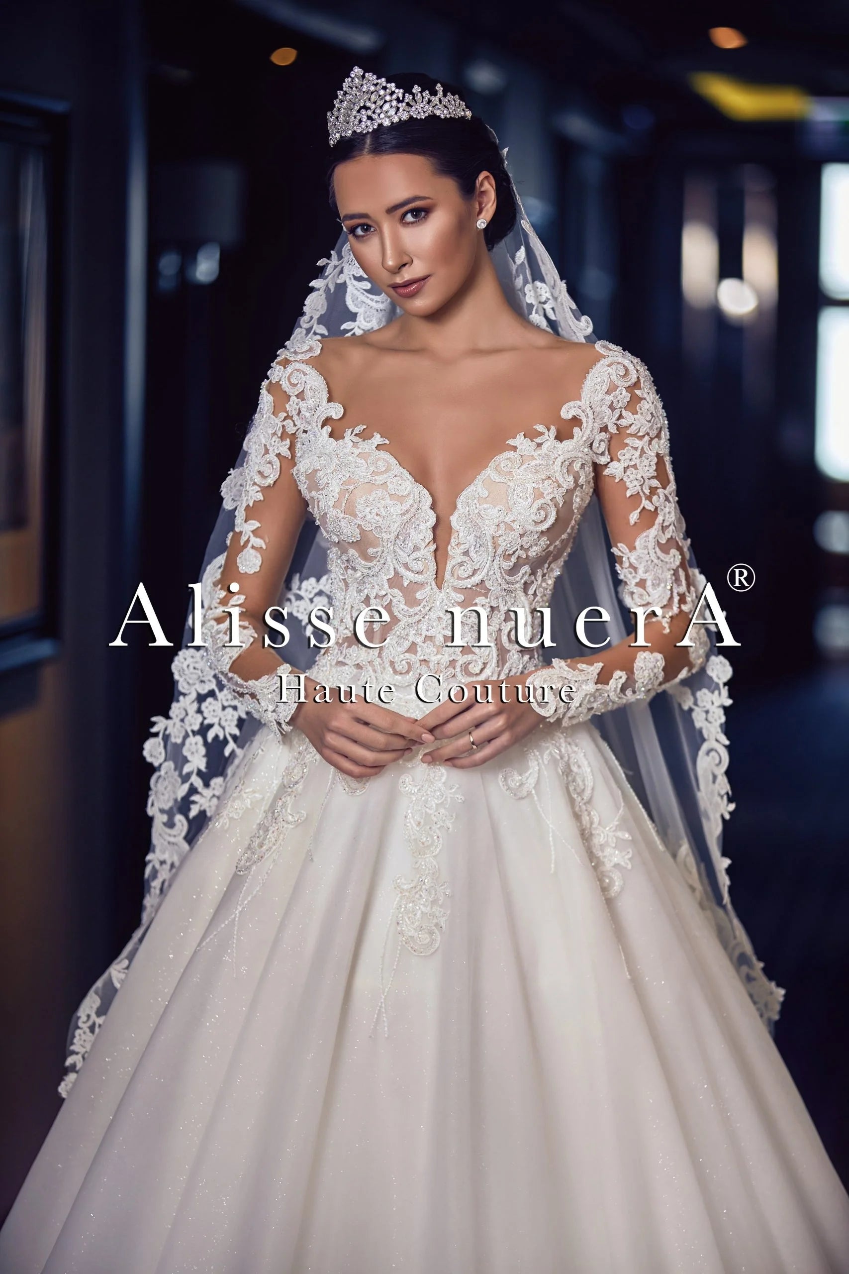 Wedding dress that is Instagram worthy shot--Lace Scalloped Sweetheart Neckline A Line Bridal Gown Wedding dress that is Instagram worthy shot--Lace Scalloped Sweetheart Neckline A Line Bridal Gown