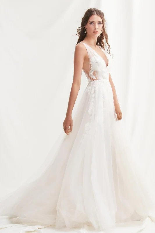 Wedding dress destination party look hot--Lainie | Willowby - Watters