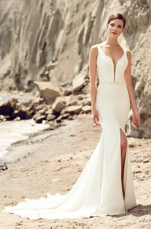 Wedding dress: on a tight budget wow--Mikaella 2107 Wedding Gown