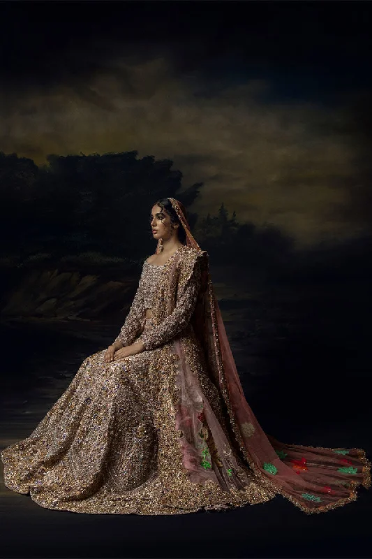 Dress for wedding fashionable style trends--Pakistani Bridal Designer Golden Nikkah Dress Dress for wedding fashionable style trends--Pakistani Bridal Designer Golden Nikkah Dress