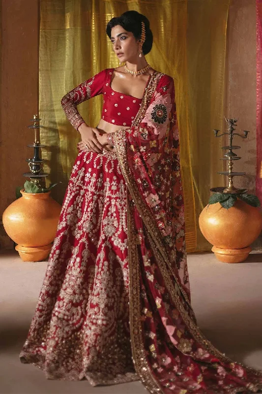 Wedding dress with elegant scarf formal--Pakistani Bridal Red Lehnga Choli Punjabi Style Wedding dress with elegant scarf formal--Pakistani Bridal Red Lehnga Choli Punjabi Style
