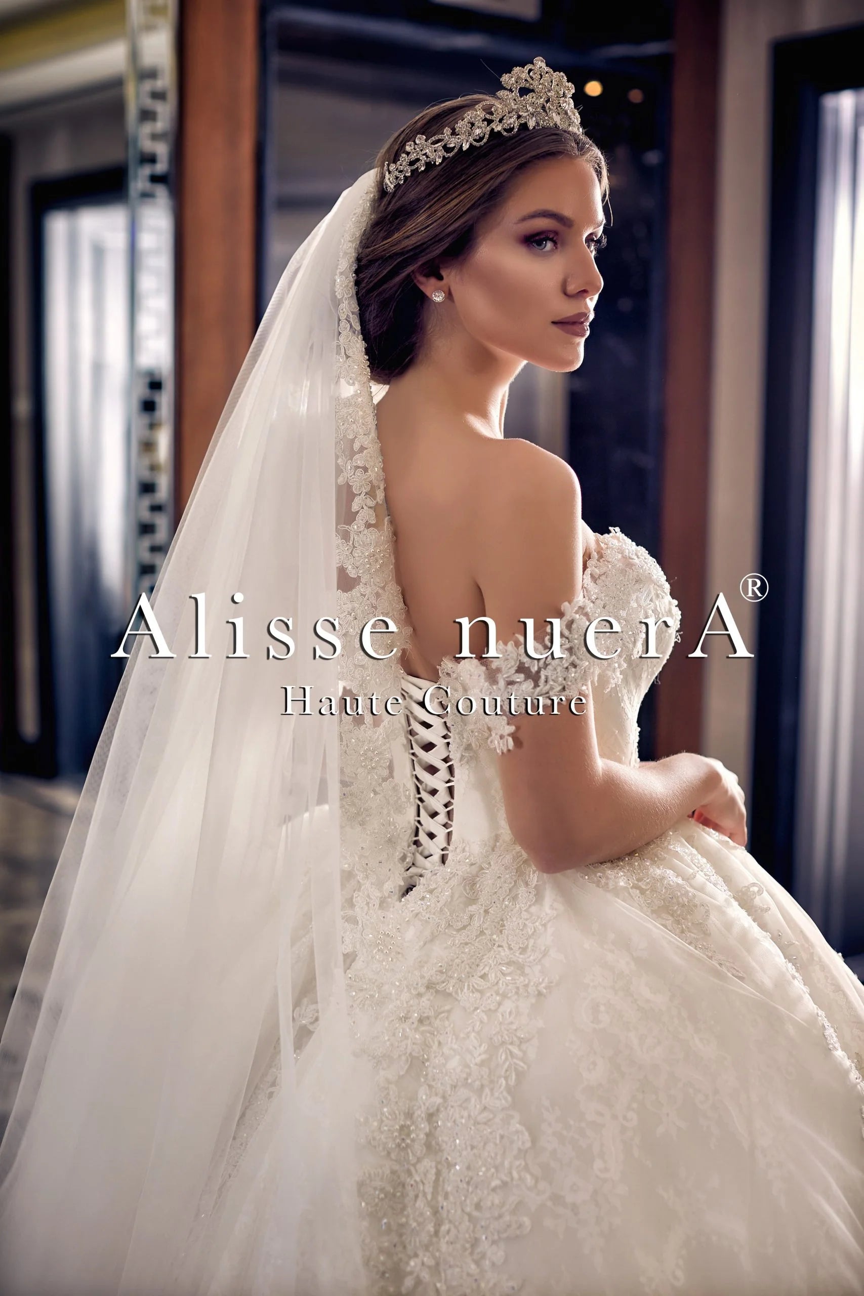 Wedding dress abstract design art style now--Princess French Lace Wedding Dress with Applique Tulle Bridal Veil Wedding dress abstract design art style now--Princess French Lace Wedding Dress with Applique Tulle Bridal Veil