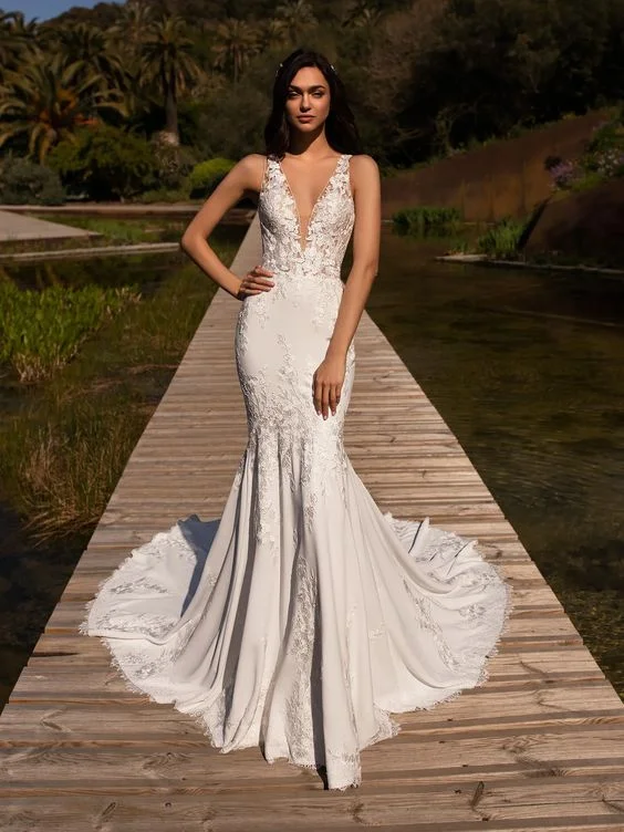 Wedding dress with statement sleeves trend--Pronovias Alcyone Gown