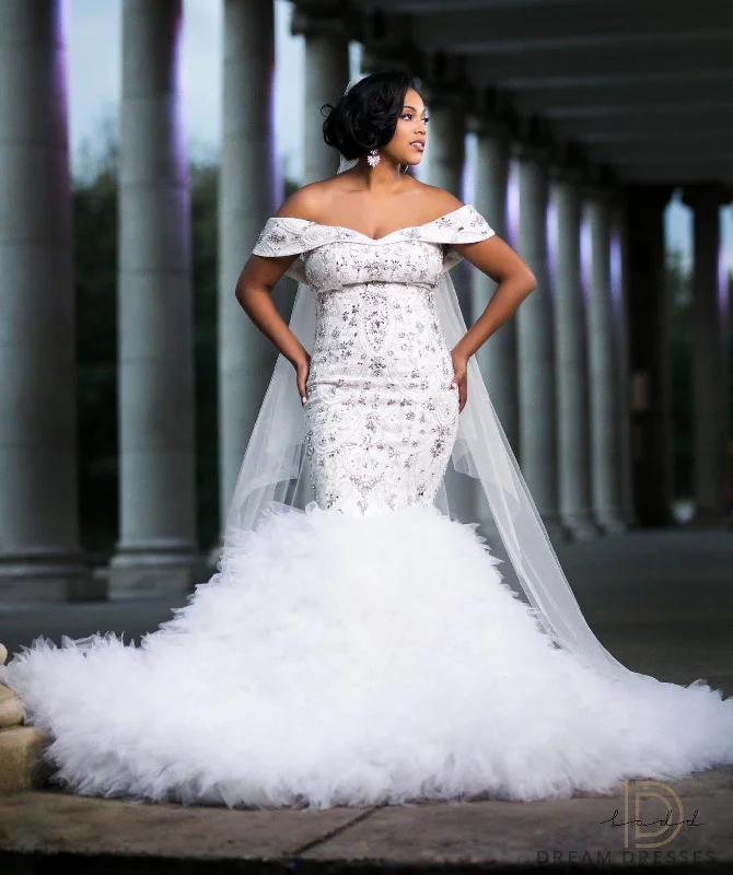 Wedding dress that flatters any figure types--Rhinestones Embellished Mermaid Wedding Dress (#Breshawn) Wedding dress that flatters any figure types--Rhinestones Embellished Mermaid Wedding Dress (#Breshawn)
