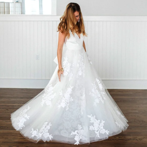 Wedding dress strapless design classic--Vintage Off White Lace Tulle Backless V-neck A-line Wedding Dresses, AB1172-W
