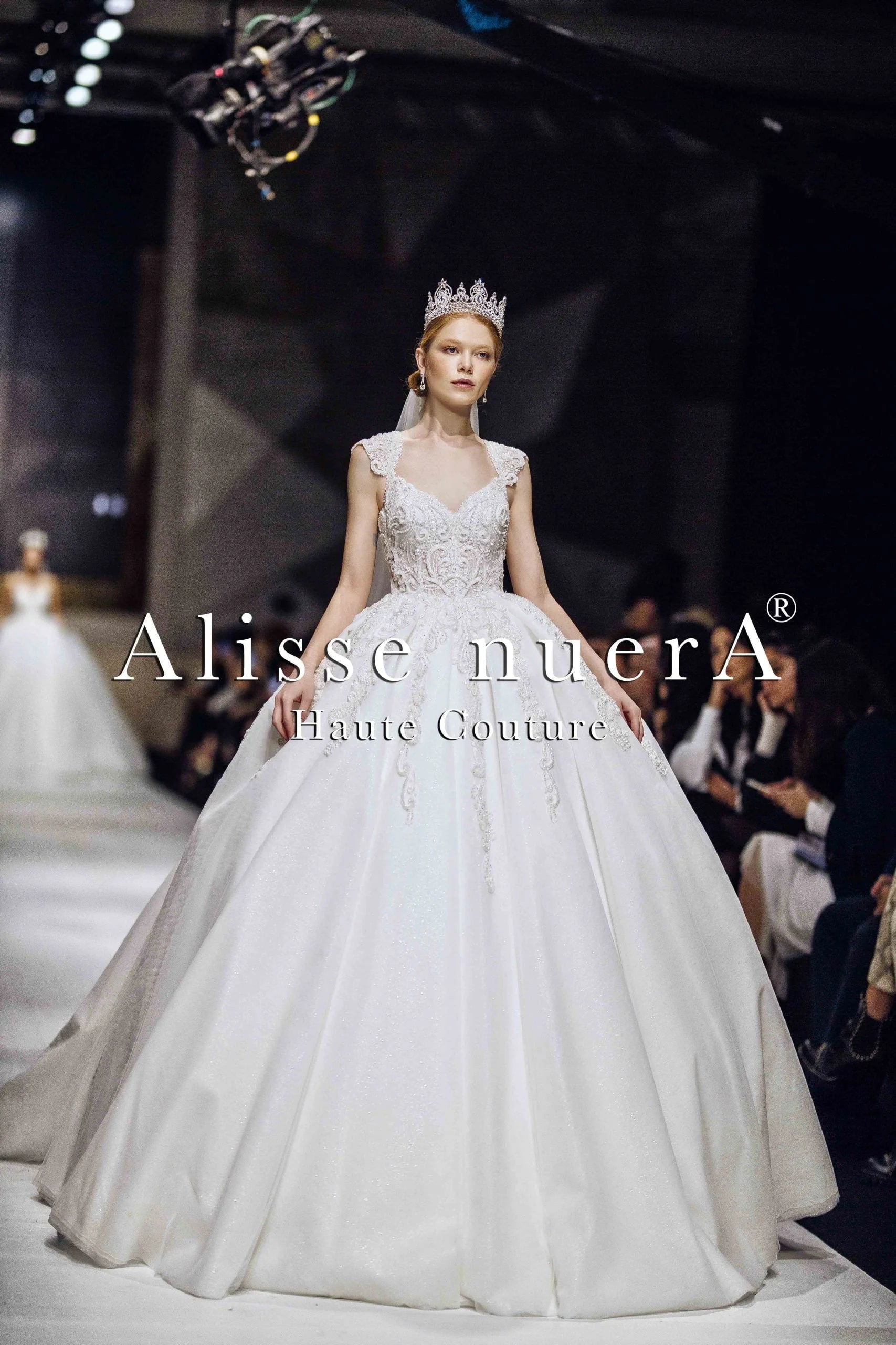 Wedding dress makes you feel amazing joy--Sophisticated Queen Anne Neckline Wedding Dress Wedding dress makes you feel amazing joy--Sophisticated Queen Anne Neckline Wedding Dress