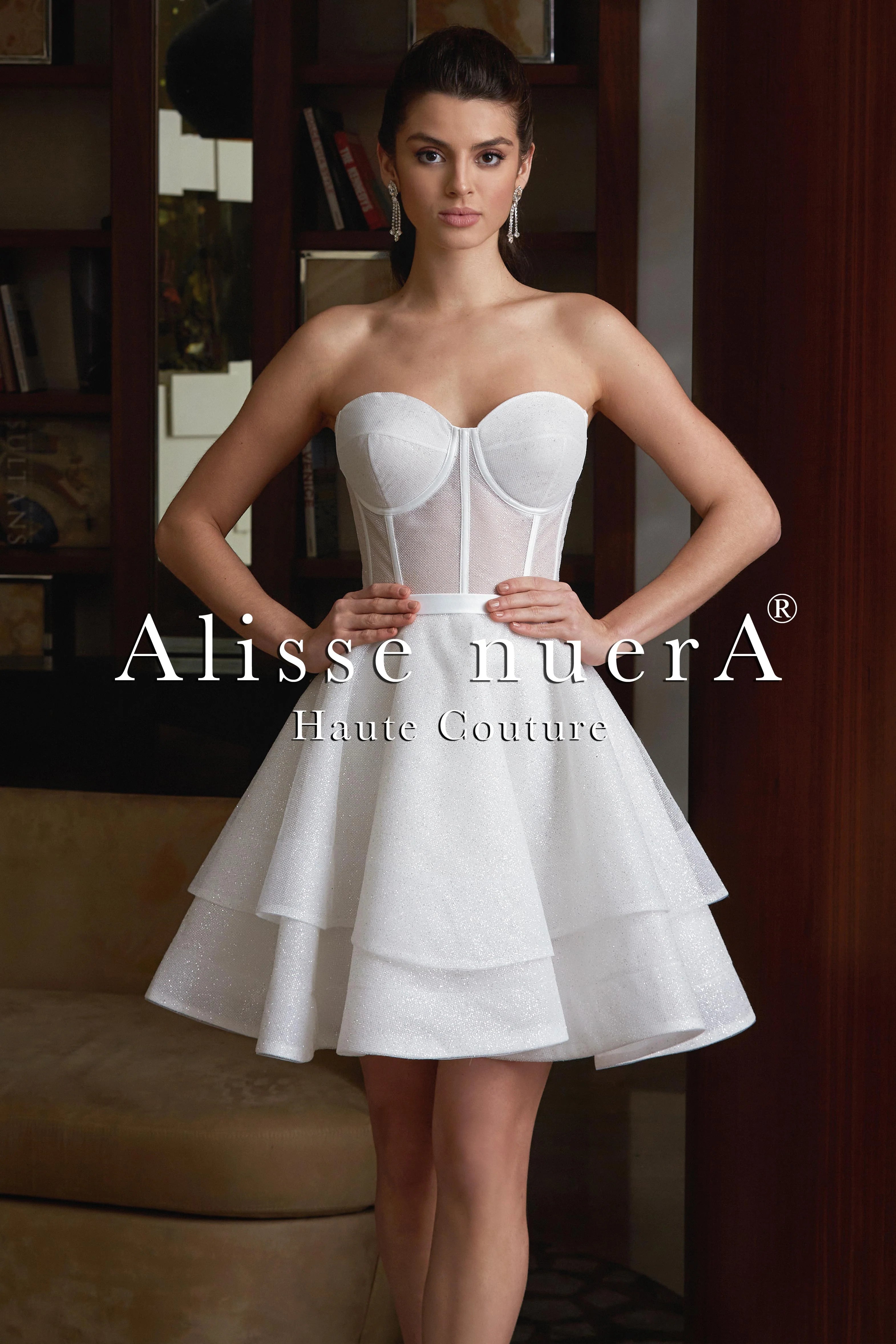 Wedding dress asymmetrical hemline style--Strapless Layered Transparent Mini Wedding Dress Model Wedding dress asymmetrical hemline style--Strapless Layered Transparent Mini Wedding Dress Model