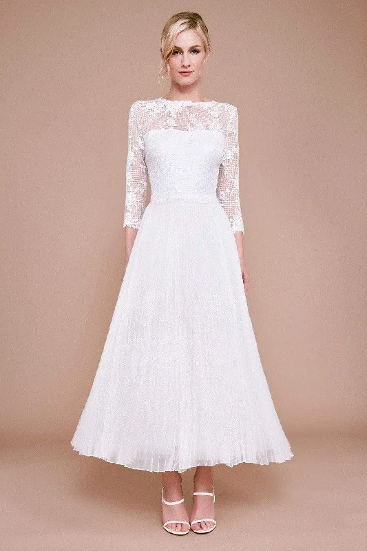 Wedding dress: feel confident and good--Tadashi Shoji - Floral Lattice Full Length Dress Wedding dress: feel confident and good--Tadashi Shoji - Floral Lattice Full Length Dress