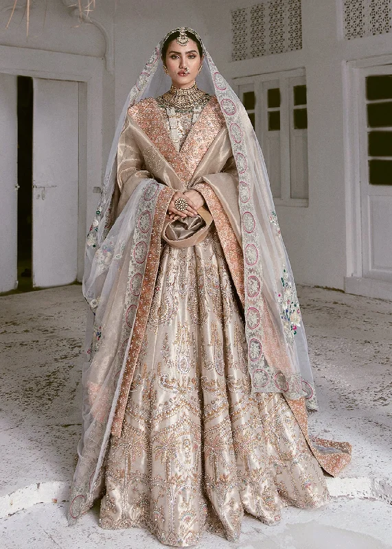 Wedding dress: shoe pairing guide tips--Golden Lehenga Choli Pakistani Bridal Dress Wedding dress: shoe pairing guide tips--Golden Lehenga Choli Pakistani Bridal Dress